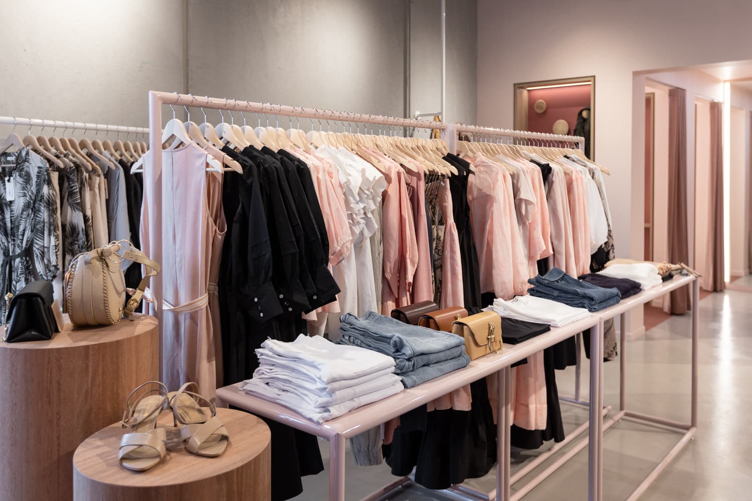 Merchandise Displays for Sissa Sorella Collection